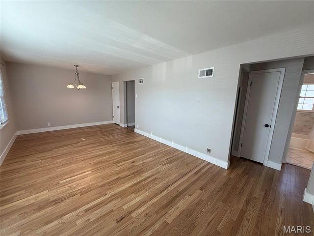 11015 Golf Crest Drive, St Louis, MO 63126