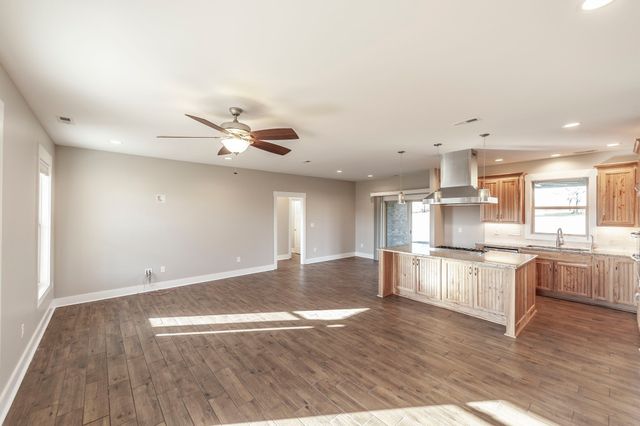 7728 Boyles Rd, White House, TN 37188