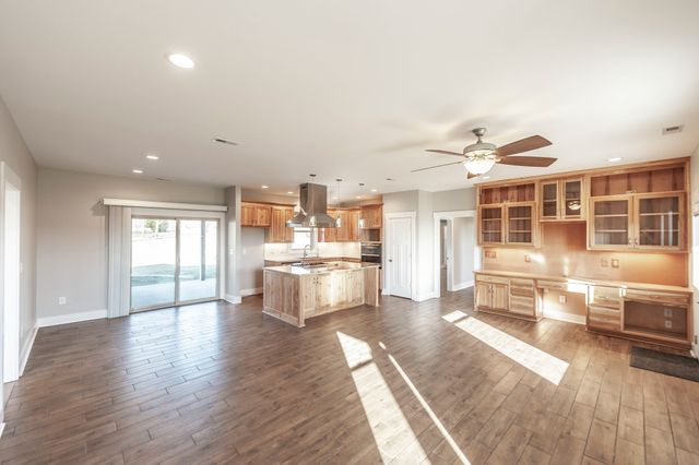 7728 Boyles Rd, White House, TN 37188