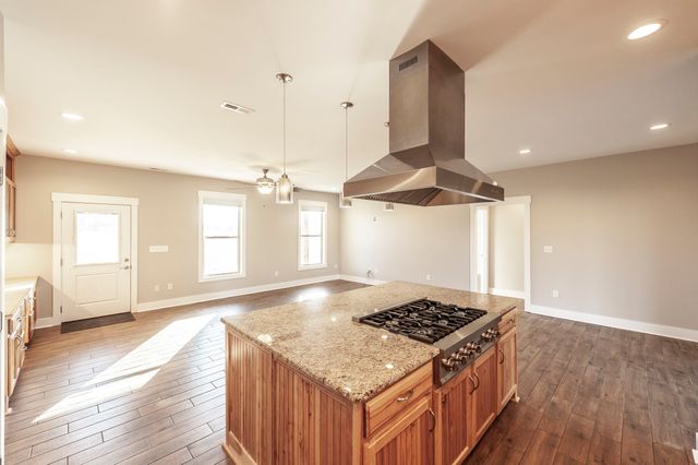 7728 Boyles Rd, White House, TN 37188