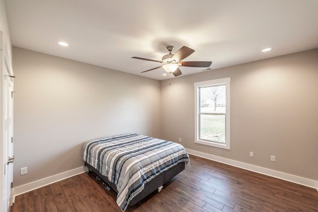 7728 Boyles Rd, White House, TN 37188