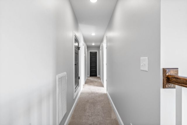 250 Harrowgate Dr, Clarksville, TN 37043