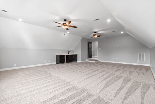 250 Harrowgate Dr, Clarksville, TN 37043