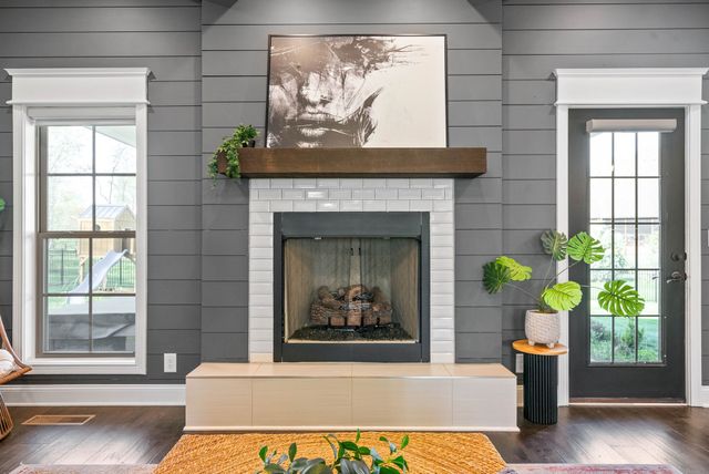 250 Harrowgate Dr, Clarksville, TN 37043