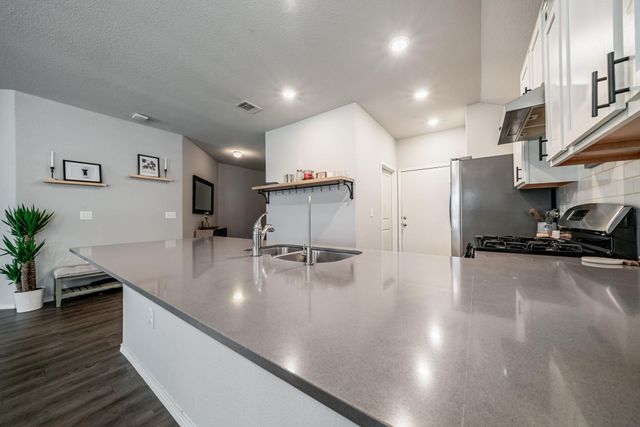 5817 Bell Tower LN, Austin, TX 78747