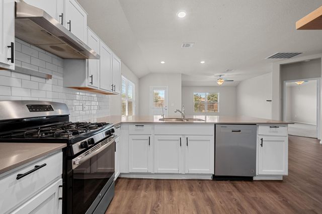 5817 Bell Tower LN, Austin, TX 78747