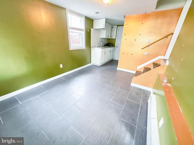 68 17TH AVE, Elmwood Park, NJ 07407