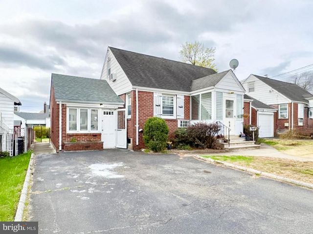 68 17TH AVE, Elmwood Park, NJ 07407