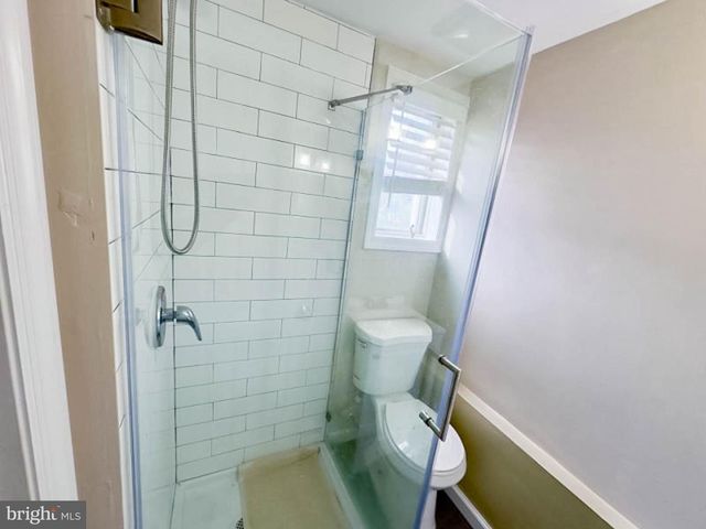 68 17TH AVE, Elmwood Park, NJ 07407