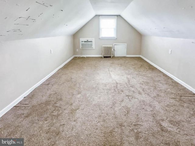 68 17TH AVE, Elmwood Park, NJ 07407