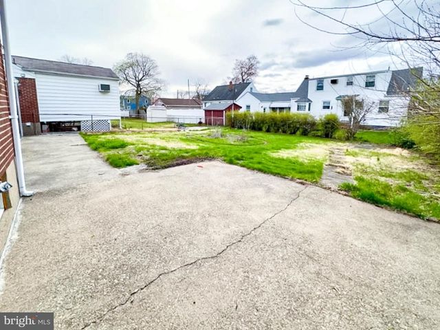 68 17TH AVE, Elmwood Park, NJ 07407