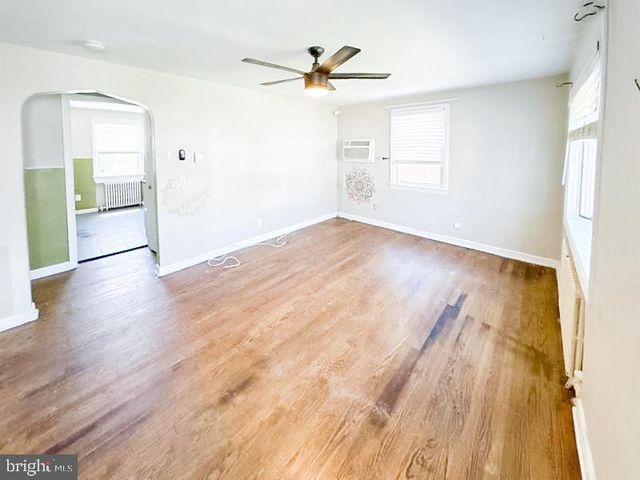 68 17TH AVE, Elmwood Park, NJ 07407