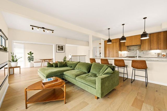 1136 Shelburn Lane, Ventura, CA 93001