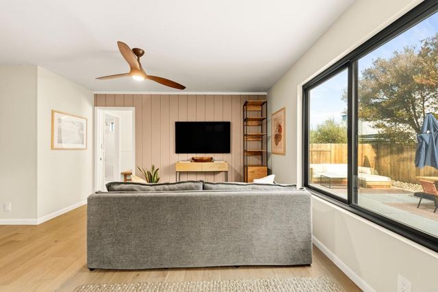 1136 Shelburn Lane, Ventura, CA 93001