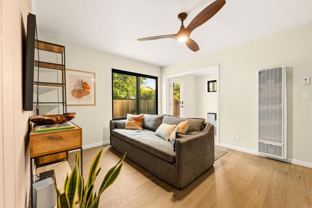 1136 Shelburn Lane, Ventura, CA 93001