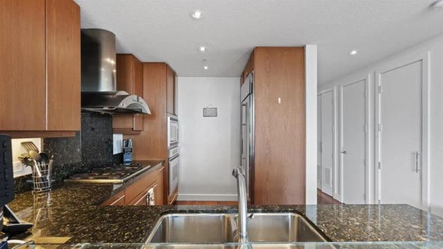 1199 Pacific Highway 3004, San Diego, CA 92101