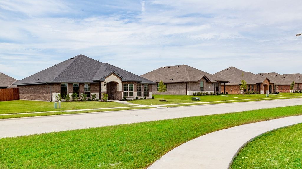 1513 Grimmauld Place, Waxahachie, TX 75165