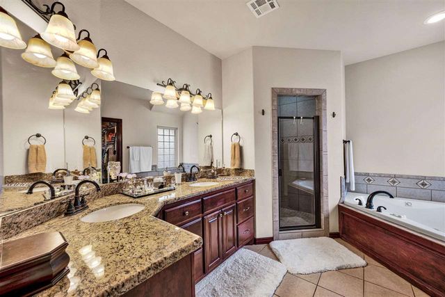 1220 Cypress Ln, Elgin, OK 73538