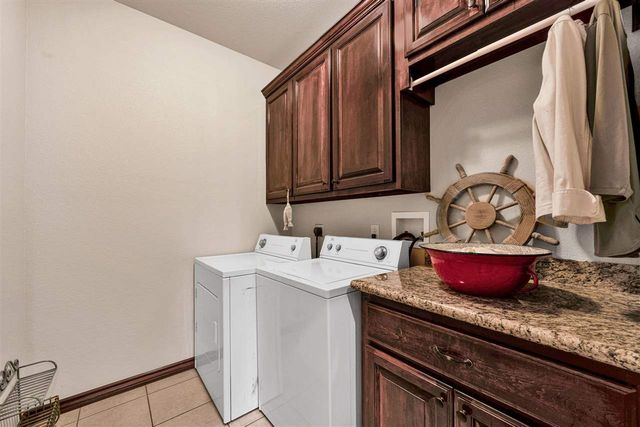 1220 Cypress Ln, Elgin, OK 73538