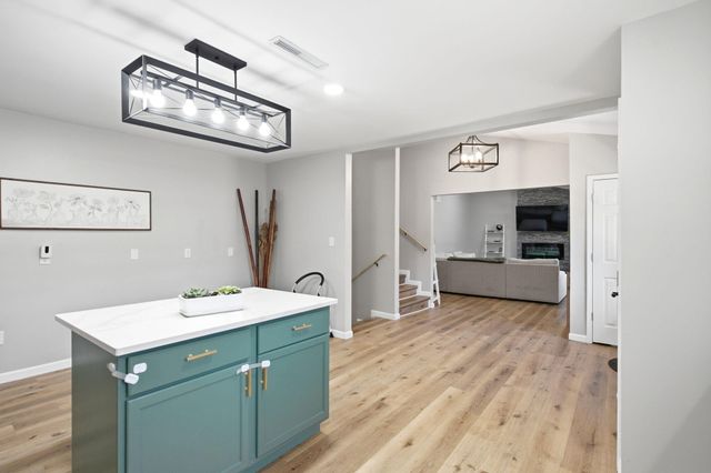 1400 W TROBRIDGE RD, Columbia, MO 65202