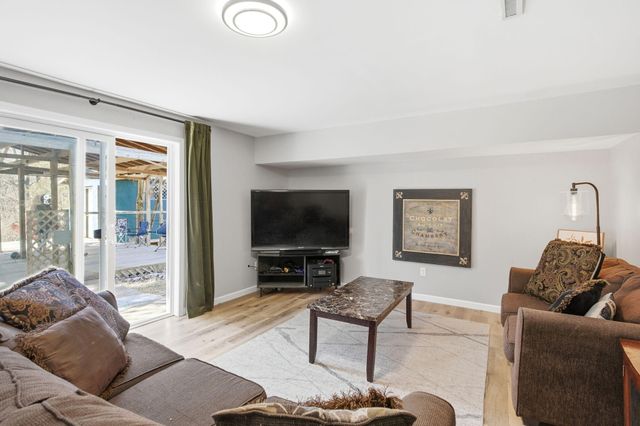 1400 W TROBRIDGE RD, Columbia, MO 65202