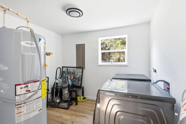 1400 W TROBRIDGE RD, Columbia, MO 65202