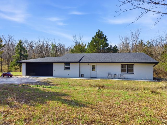 1400 W TROBRIDGE RD, Columbia, MO 65202