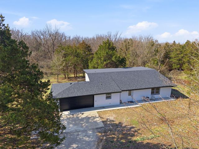 1400 W TROBRIDGE RD, Columbia, MO 65202