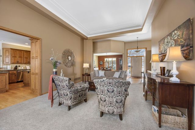 7811 128th Street W, Apple Valley, MN 55124