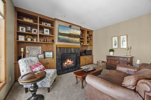 7811 128th Street W, Apple Valley, MN 55124