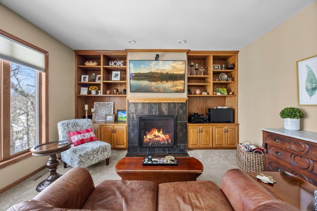 7811 128th Street W, Apple Valley, MN 55124