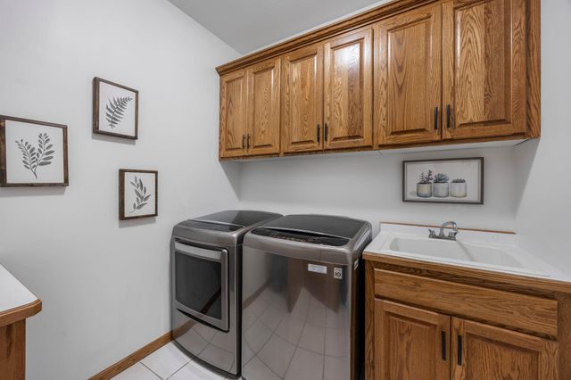 7811 128th Street W, Apple Valley, MN 55124