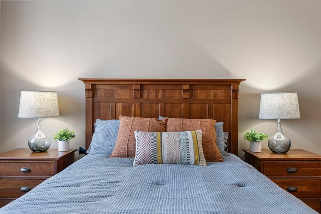 7811 128th Street W, Apple Valley, MN 55124