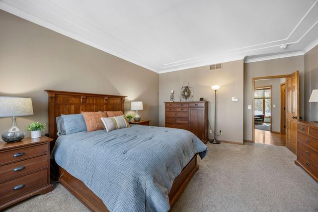 7811 128th Street W, Apple Valley, MN 55124