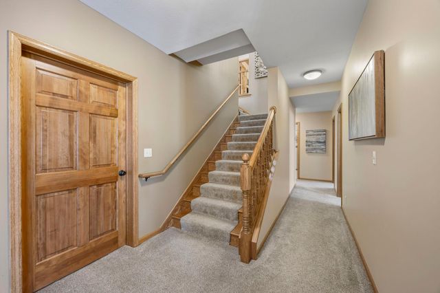 7811 128th Street W, Apple Valley, MN 55124