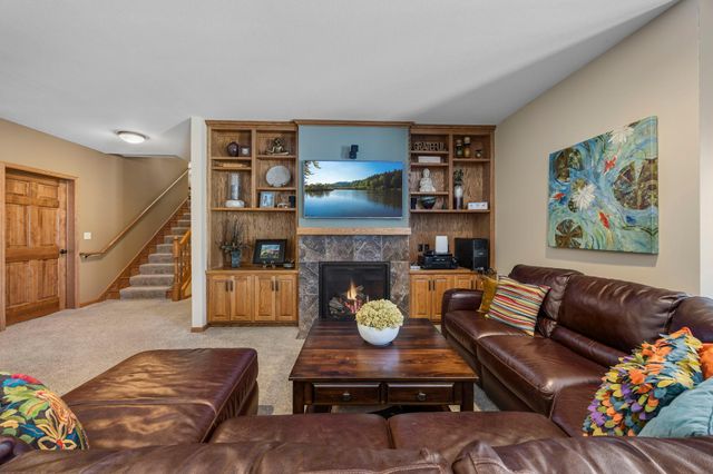 7811 128th Street W, Apple Valley, MN 55124