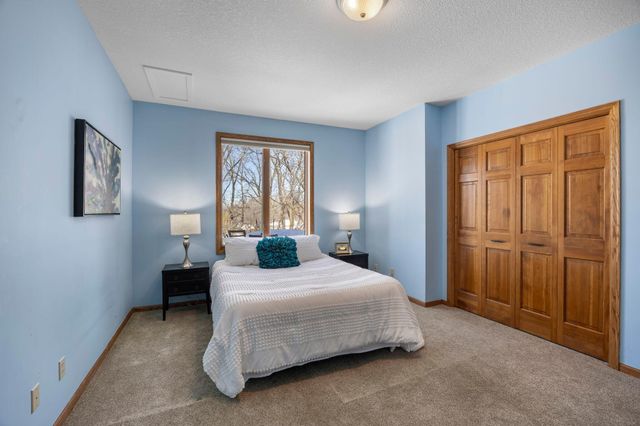 7811 128th Street W, Apple Valley, MN 55124