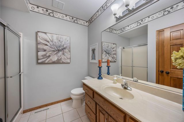 7811 128th Street W, Apple Valley, MN 55124