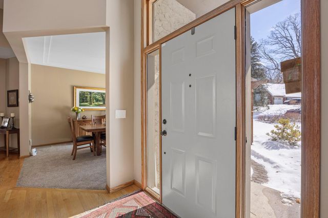 7811 128th Street W, Apple Valley, MN 55124