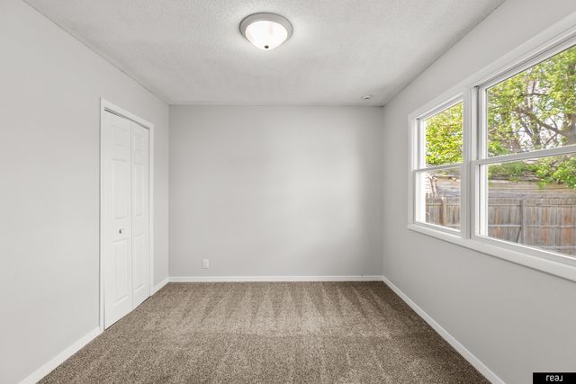 3208 8th Avenue, Council Bluffs, IA 51501