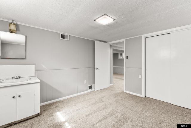 3208 8th Avenue, Council Bluffs, IA 51501