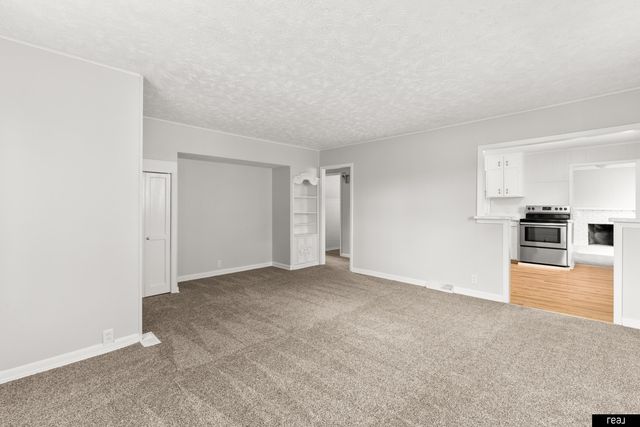 3208 8th Avenue, Council Bluffs, IA 51501