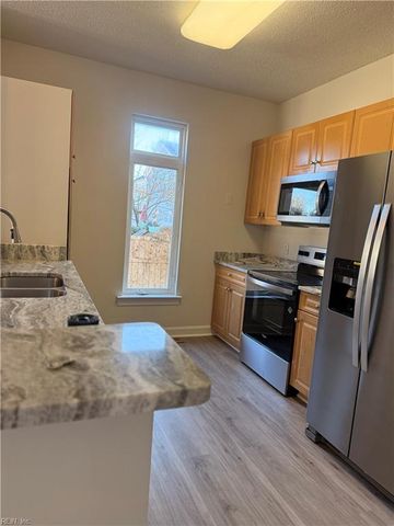 407 16th St # B, Virginia Beach, VA 23451