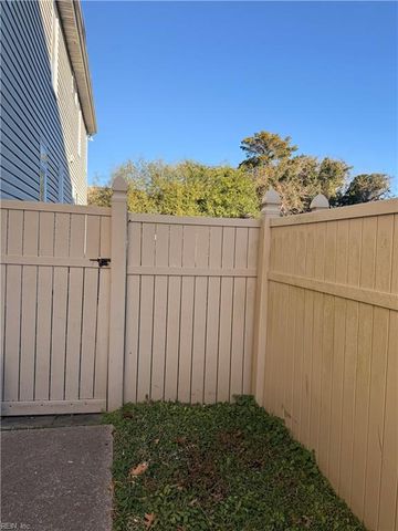 407 16th St # B, Virginia Beach, VA 23451