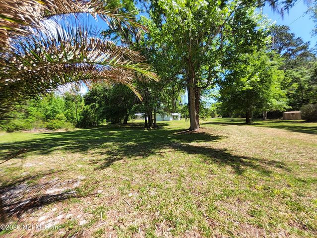 118 N HUBERS FISH CAMP Road, Crescent City, FL 32112