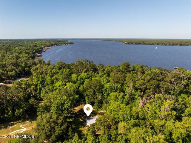 118 N HUBERS FISH CAMP Road, Crescent City, FL 32112
