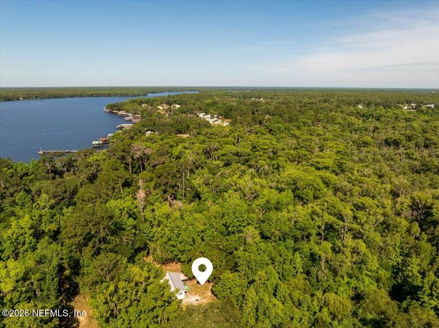 118 N HUBERS FISH CAMP Road, Crescent City, FL 32112