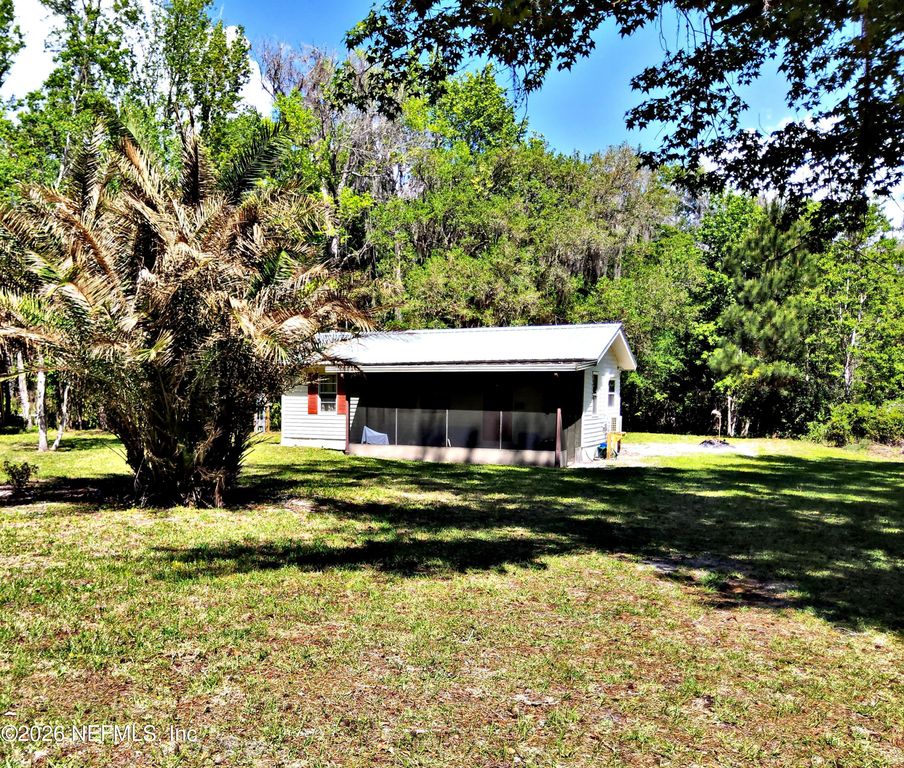 118 N HUBERS FISH CAMP Road, Crescent City, FL 32112