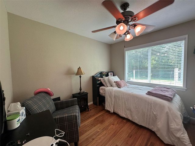 313 S Summer Street, Centerville, TX 75833