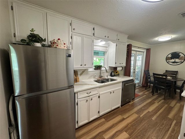 313 S Summer Street, Centerville, TX 75833